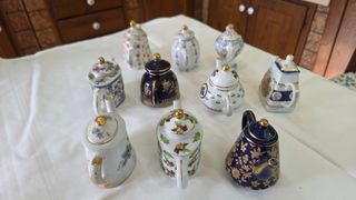 10 Mini Teiere Ceramica da Collezione