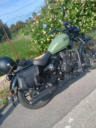 Royal Enfield Meteor 350 Pannelli Laterali