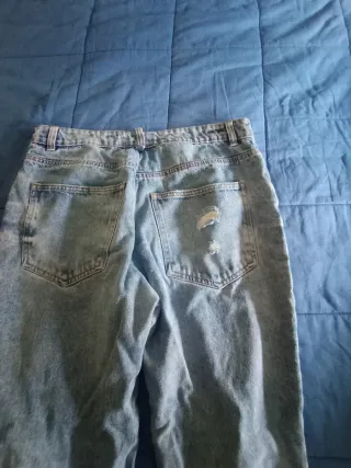 Due paia di jeans da uomo