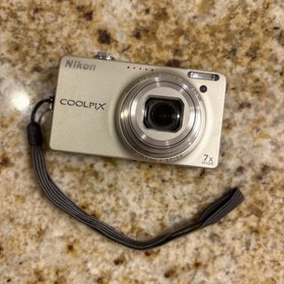 Cámara Digital Nikon Coolpix S6000 14.2 MP