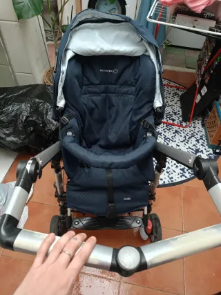 Carro de bebé azul marca Bebeconfort precio negoci
