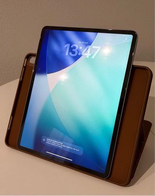 iPad Air 13 M2 256GB + Apple Pencil Pro + Funda