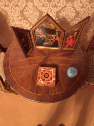 Mesa auxiliar de madera maciza