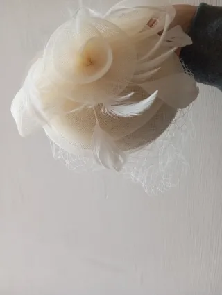 Cappellino fascinator + guanti uncinetto vintage