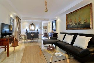 Piso en alquiler en Los Naranjos - Las Brisas en Marbella