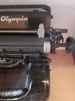 Máquina de escribir de hierro Olympia
