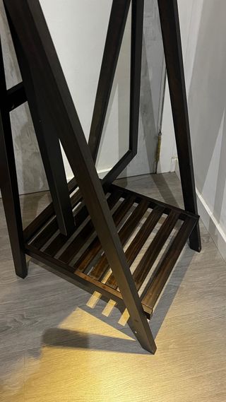 Espejo de pie IKEA ISFJORDEN con repisa