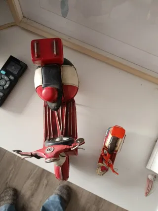 Moto Vespa figura de metal decorativo