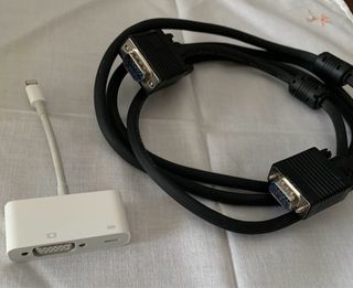 Adaptador Apple Lightning a VGA + Carga