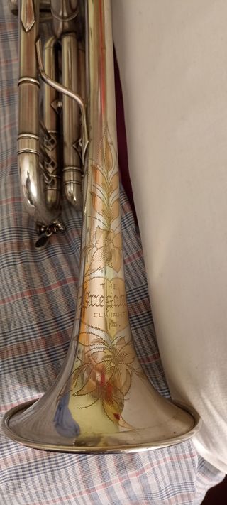 Trompeta BUESCHER Truetone LP 9