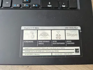 Portatile da gaming Acer Nitro V V17