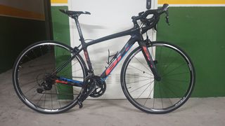 Bicicleta de carretera. Marca BH, modelo Quartz