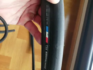 Neumático 700x28 bontrager r1