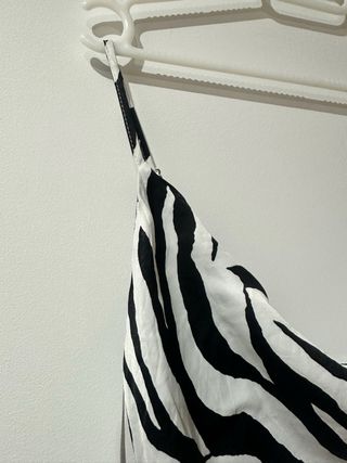 Vestido Bershka Cebra