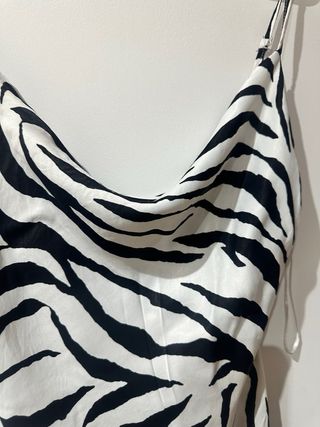 Vestido Bershka Cebra