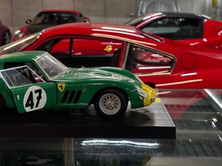 Ferrari 250 GTO #47 David Piper 1:12 Revell