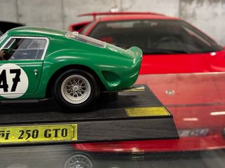 Ferrari 250 GTO #47 David Piper 1:12 Revell