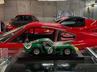 Ferrari 250 GTO #47 David Piper 1:12 Revell