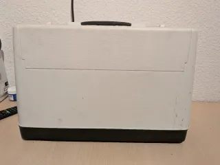 máquina de coser doméstica Alfa Zig-Zag.