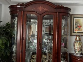 Vitrina/aparador clásico madera y cristal