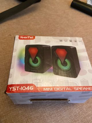 Altavoces de ordenador