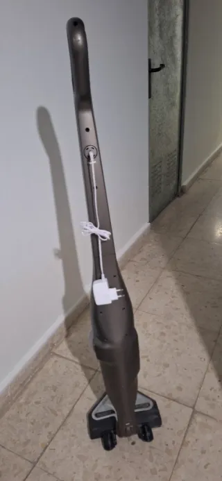 Aspiradora Rowenta 25V