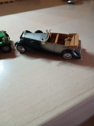 Coches antiguos Guisval . Mercedes ,Rolls Royce,MG