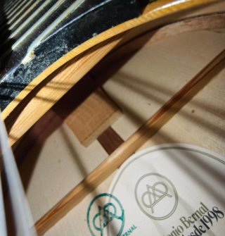 Guitarra de arce