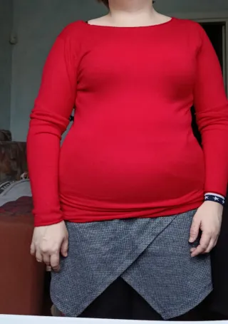 Maglione rosso manica lunga
