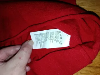 Maglione rosso manica lunga