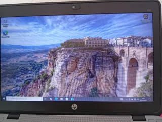 Pc portátil HP Elitebook 820 G1 con Windows 10