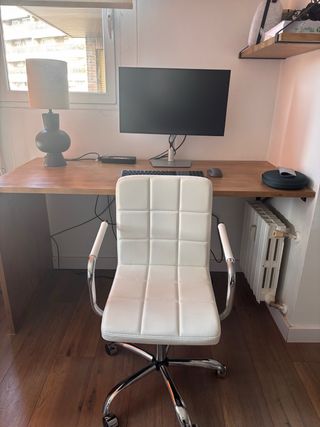 Silla de diseño premium de escritorio.