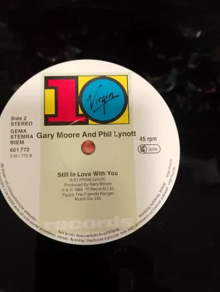 Gary Moore - Out In The Fields