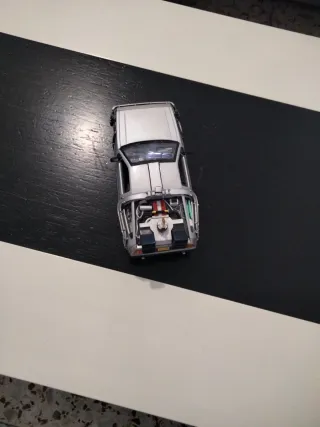 Coche regreso al futuro Medidas : largo 17cmx7cm