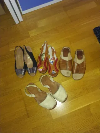 SANDALUAS Y ZAPATOS ABIERTOS DE MUJER