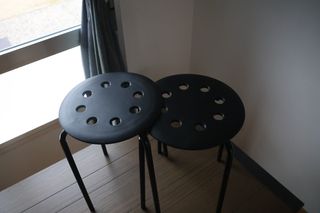 Pack 2 Taburetes Apilables IKEA MARIUS Negros