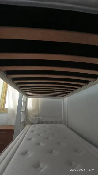 Litera de madera en color blanco