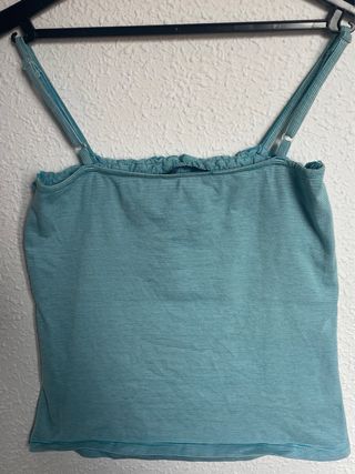 Top Bershka con volantes