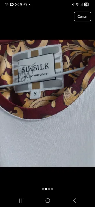 Camiseta blanca y burdeos de SikSilk