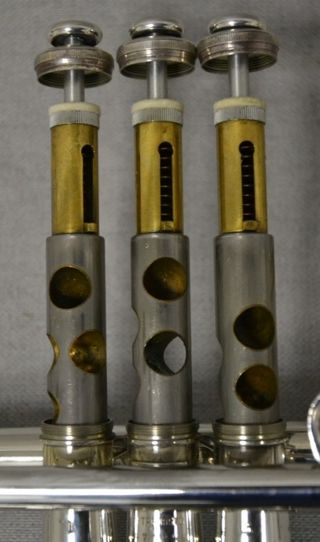 Trompeta Sib Yamaha Xeno 8335RG buenas condiciones