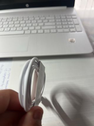 Cargador Samsung blanco recien sacado de la caja