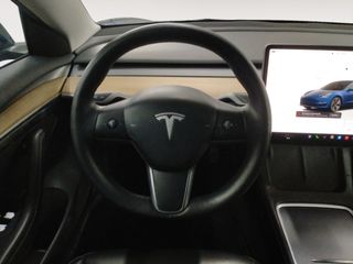 Tesla Model 3 RWD