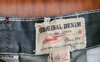 PANTALÓN CORTO VAQUERO HOMBRE.