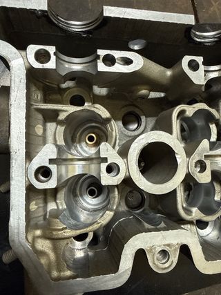 Culata Suzuki LTZ 400 para reparar