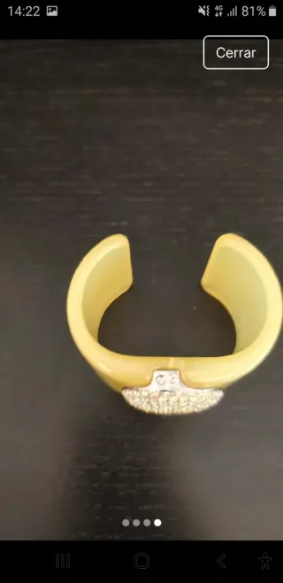 Pulsera rígida con cristales marca swarowski