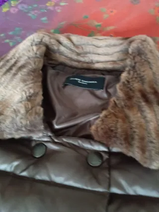 Chaqueta Javier Simorra corta plumón y pluma.