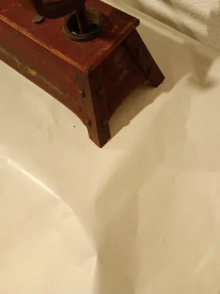 Balanza antigua hierro y madera