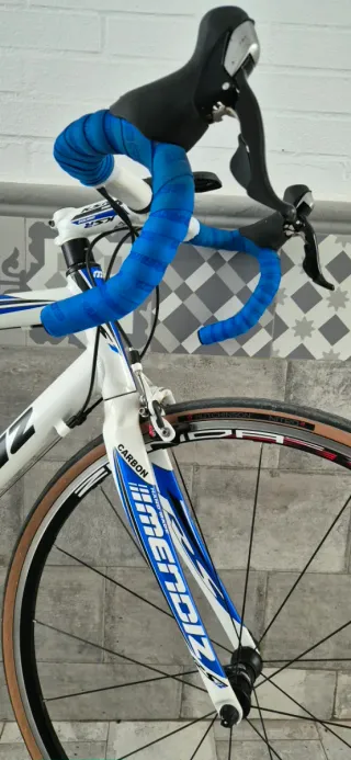 Bicicleta de carretera Mendiz