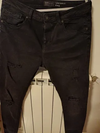 Set 2 jeans da uomo strappati taglia 44 -46 nuovi