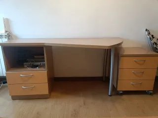 Cama nido con somier de arrastre + mesa y mesilla